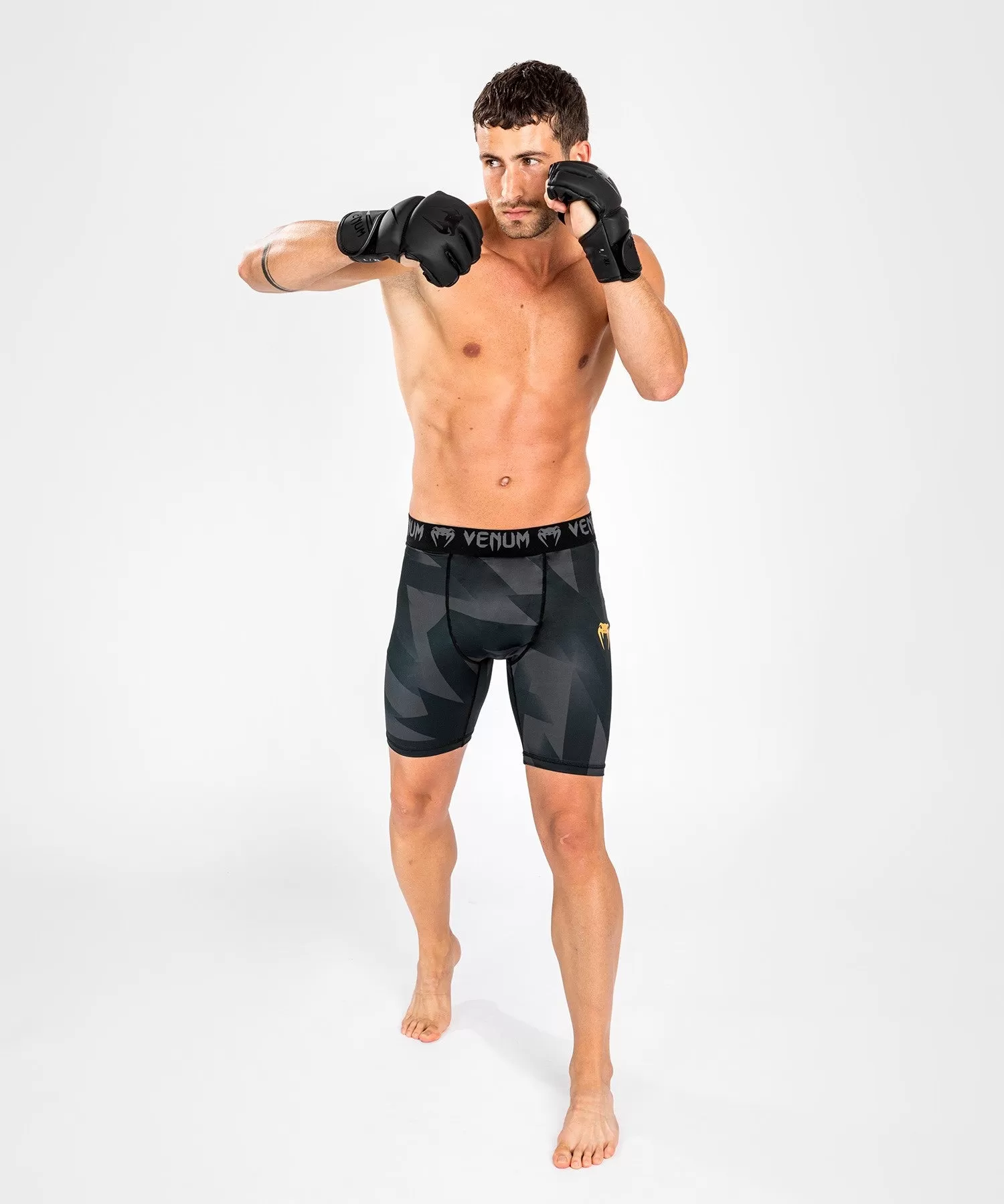 Short de Vale Tudo Venum Razor - Noir/Or