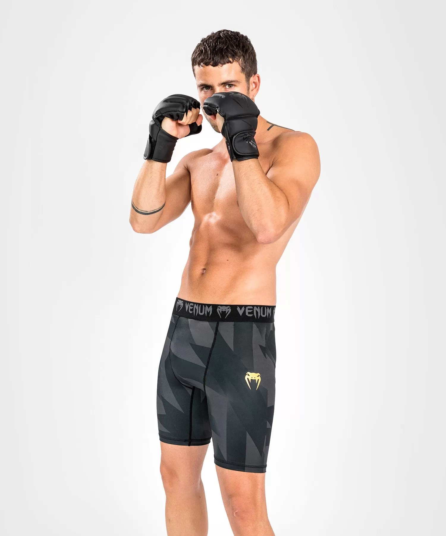 Short de Vale Tudo Venum Razor - Noir/Or