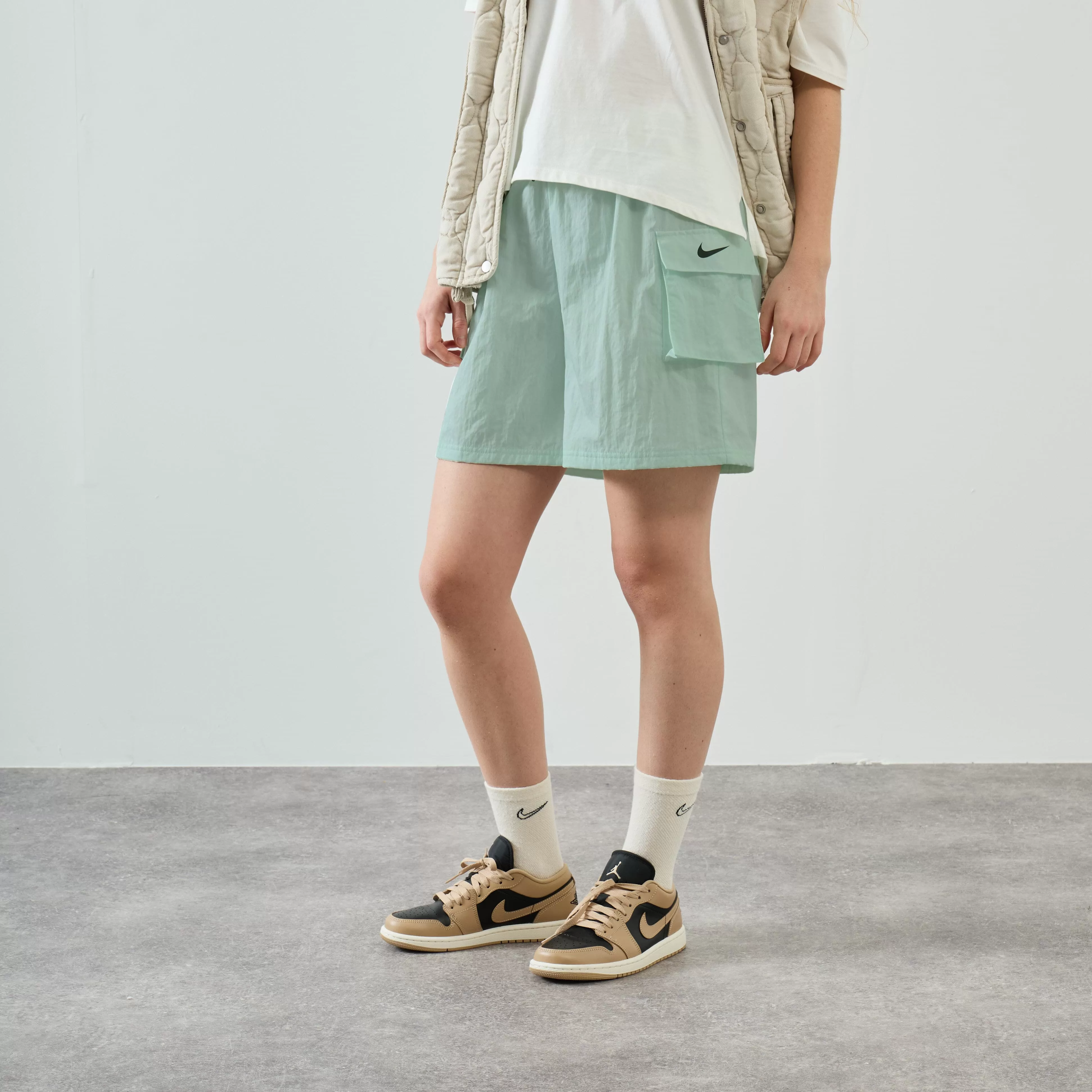 SHORT ESSENTIAL WOVEN