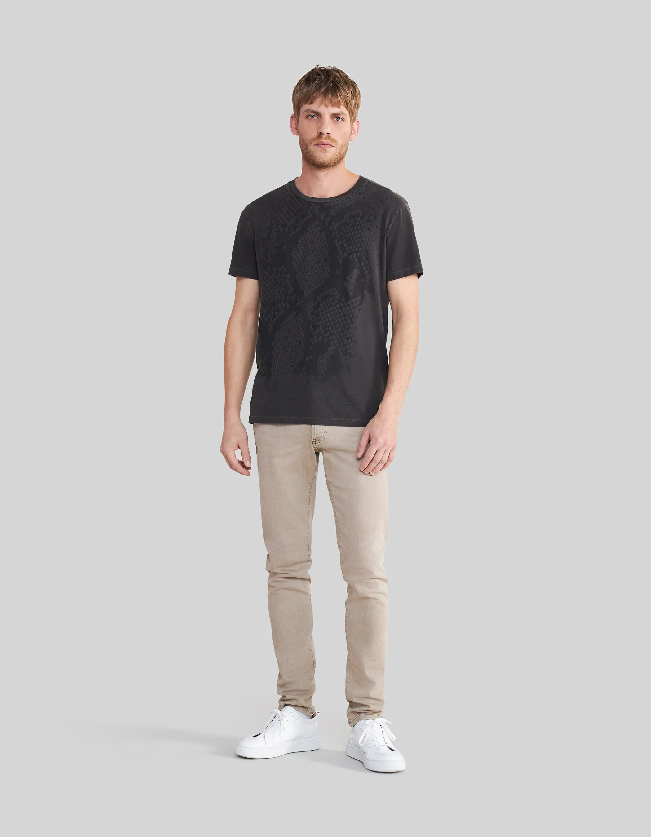 T-shirt café noir motif effet serpent Homme