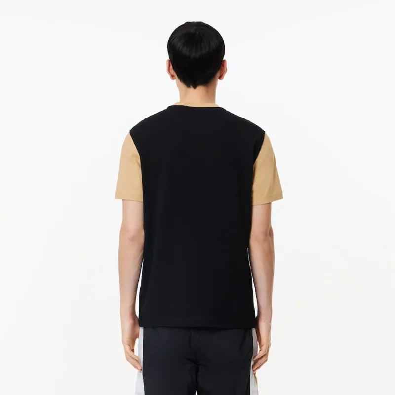 T-SHIRT LACOSTE COLOR BLOCK REGULAR FIT EN COTON NOIR ET BEIGE