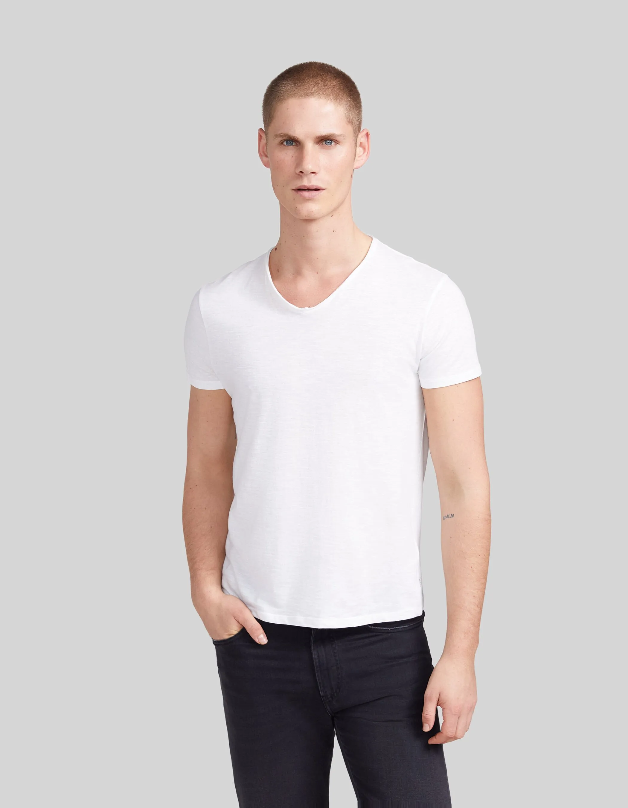 T-shirt L'Essentiel blanc col V Homme